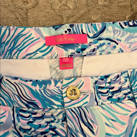 Lilly Pulitzer Kellar 4" Stretch Shorts - Picture 5 of 6